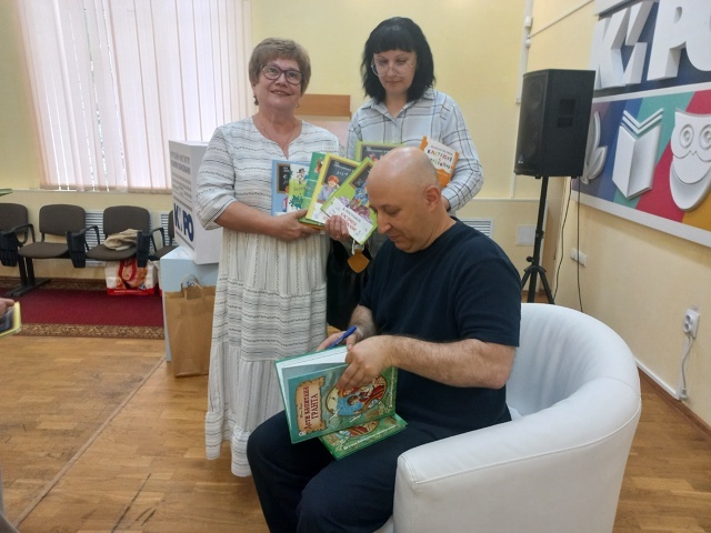 Они будут  ждать своих читателей.